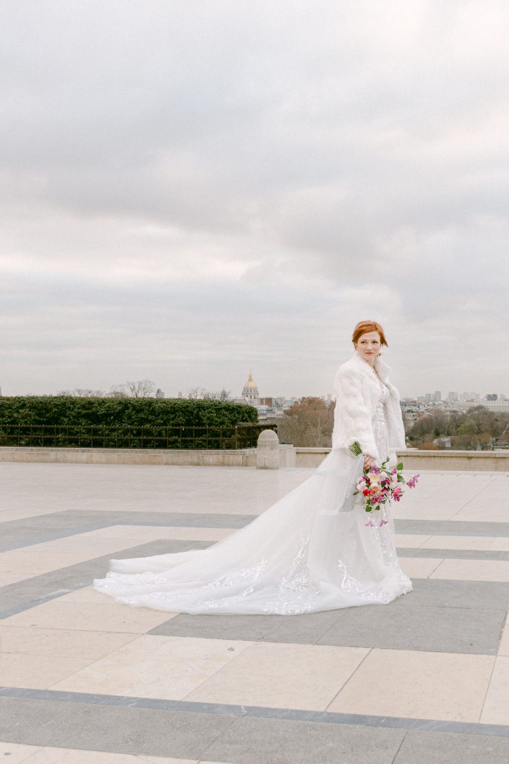 Matrimonio Simbolico Elopement a Parigi rinnovo voti matrimonio Francia sotto la Tour Eiffell