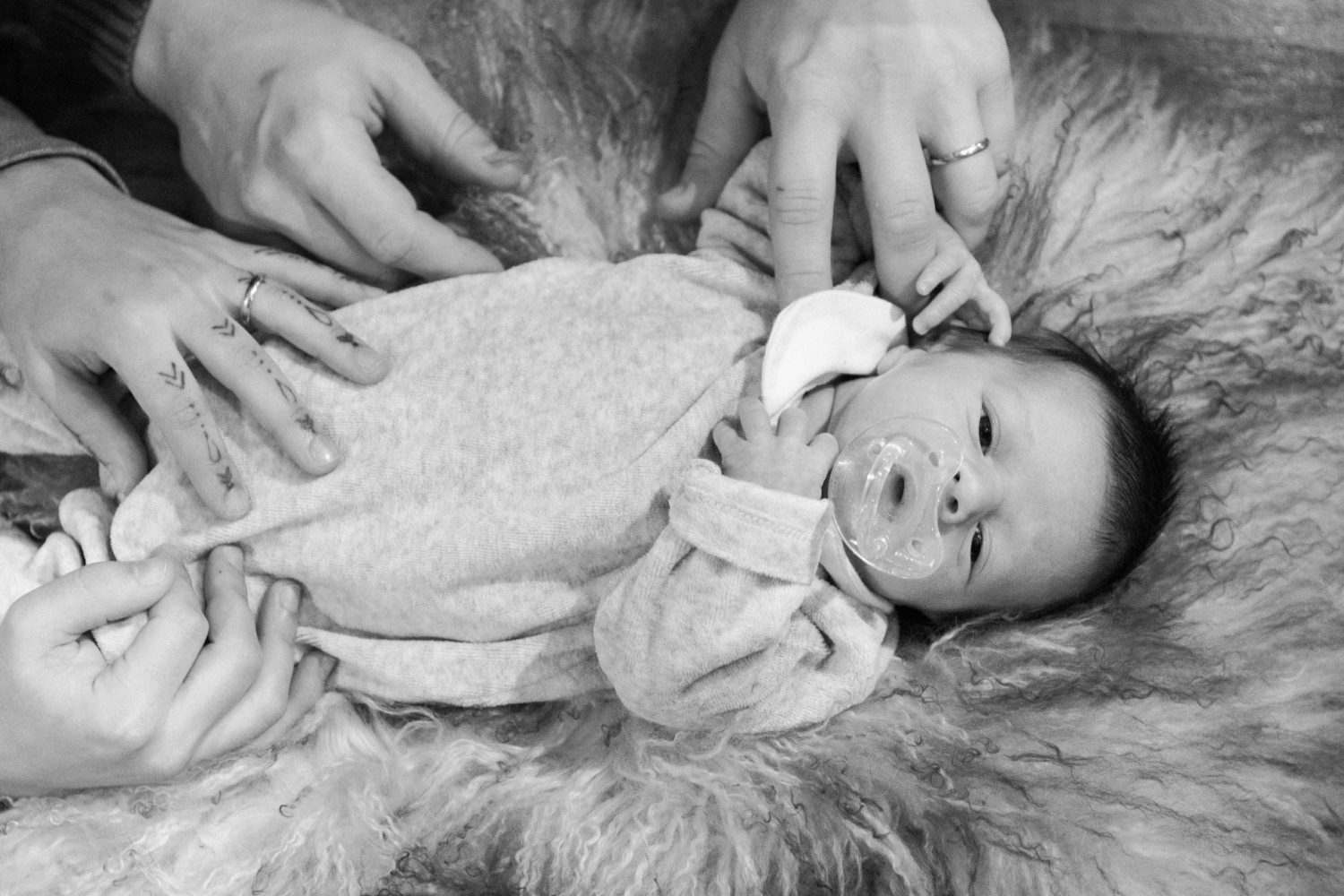 Servizio fotografico newborn gravidanza bambino famiglia Verona