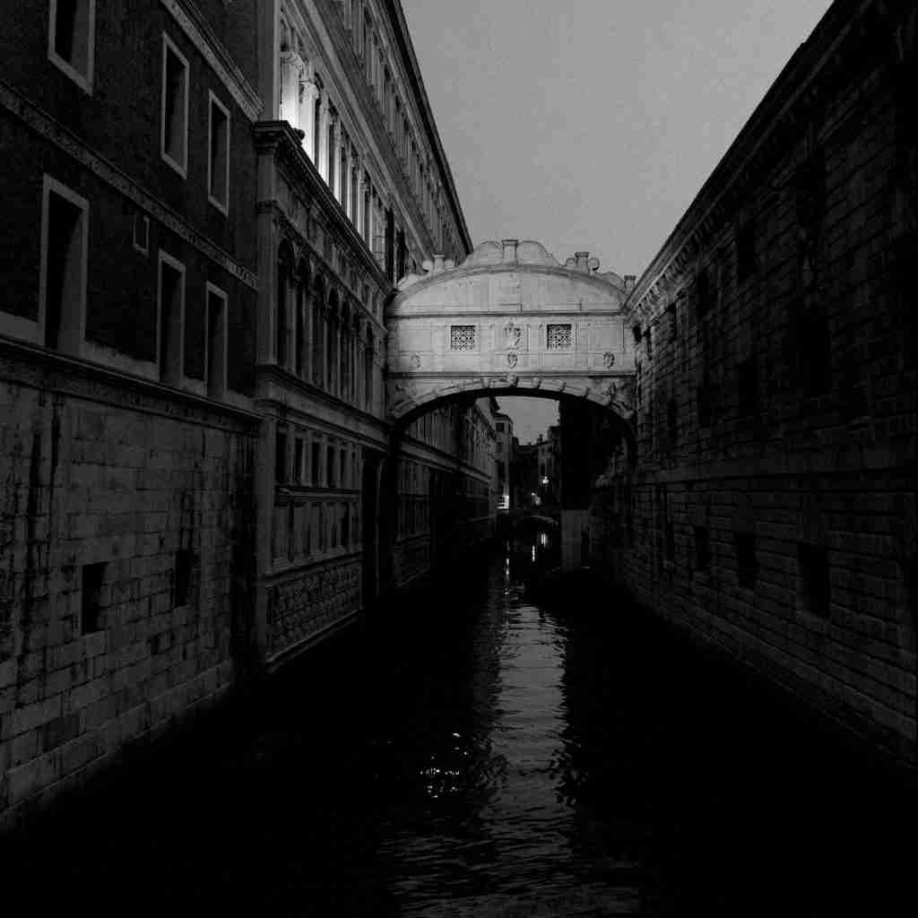 Elope to Italy | Wedding Photographer Italy, Camìlla M, Elope to Italy, Venice, Bridge of Sighs