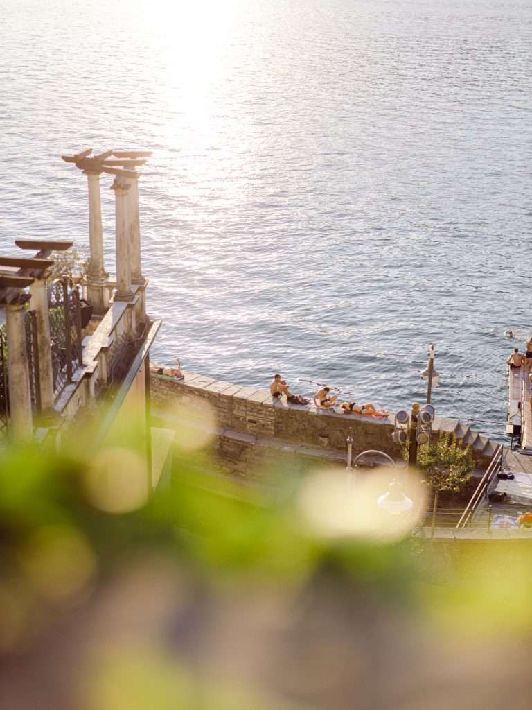 Lake-Como-Wedding-Photographer-Camìlla-M-Lake Como-Sunset-sunbathing
