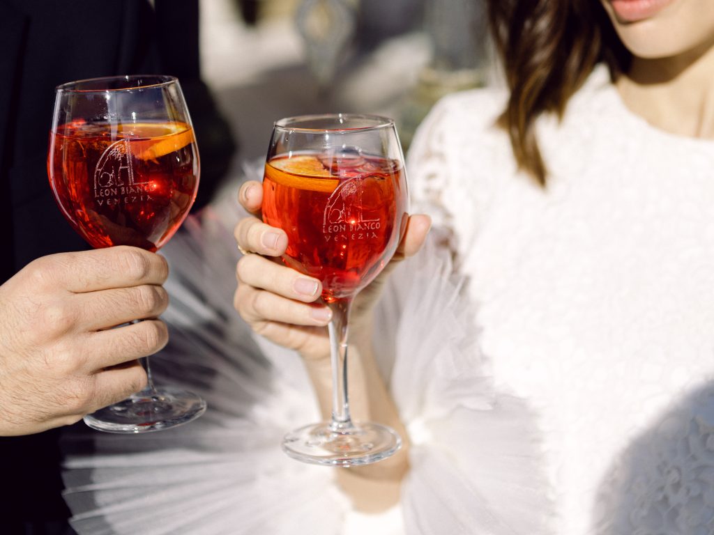 Winter-Elopement-in-Venice-February-romance-Carnival