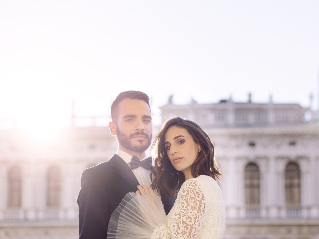 Winter-Elopement-in-Venice-February-romance-Carnival