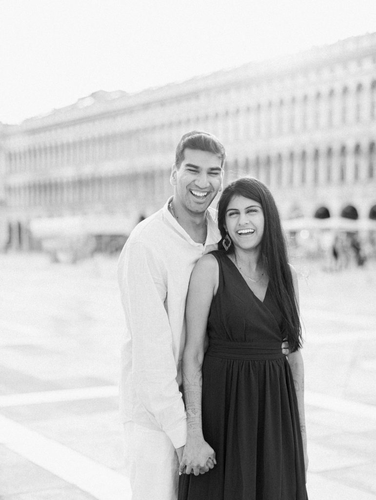 Sunny-Spring-photoshoot-in-Venice-to-kick-off-the-honeymoon