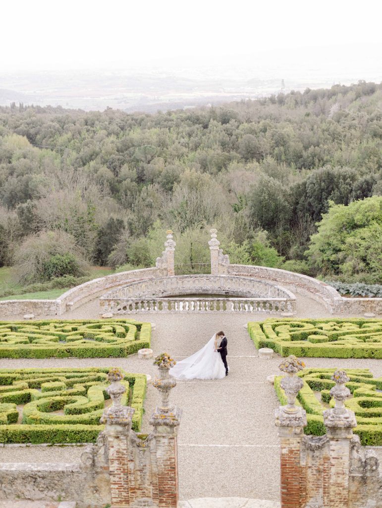 Destination-Wedding-in-Tuscany-Castello-di-Celsa-Editorial