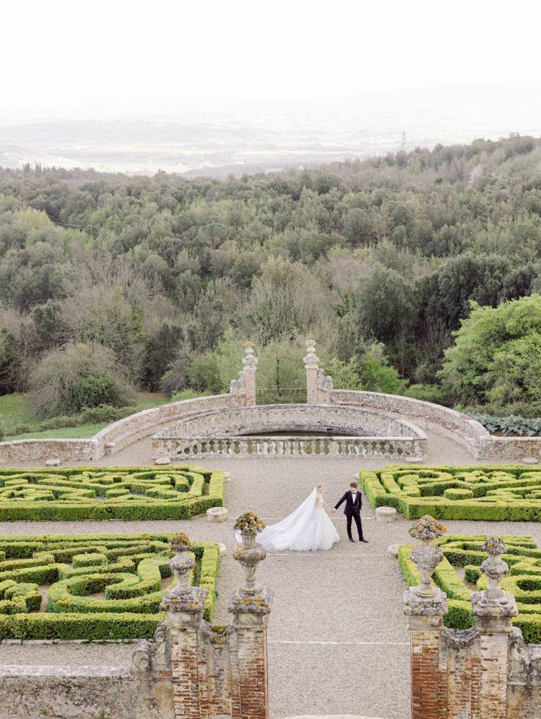 Destination-Wedding-in-Tuscany-Castello-di-Celsa-Editorial