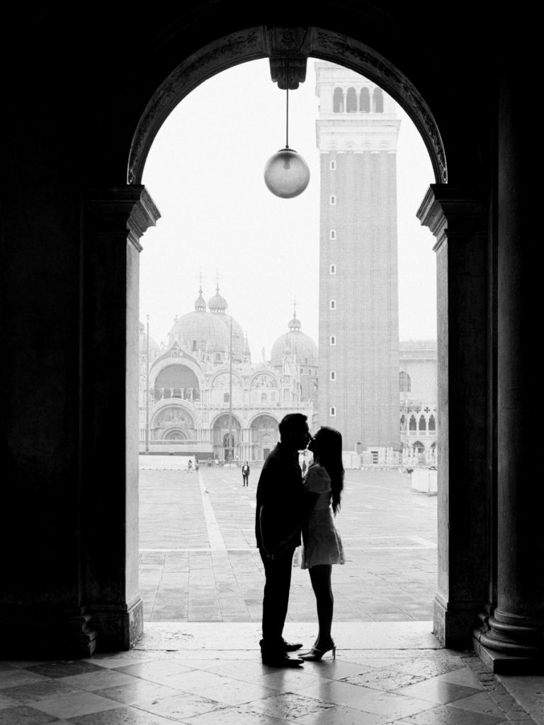 Couple photoshoot in Venice between Piazza San Marco, Arsenale, Castello