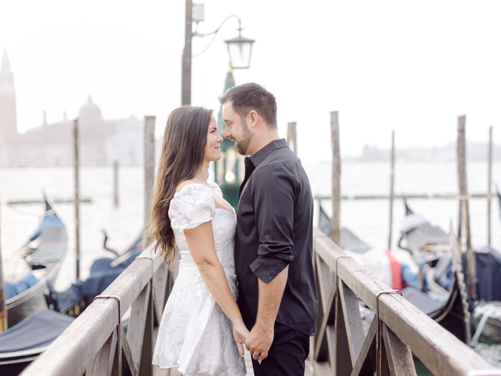 Couple photoshoot in Venice between Piazza San Marco, Arsenale, Castello