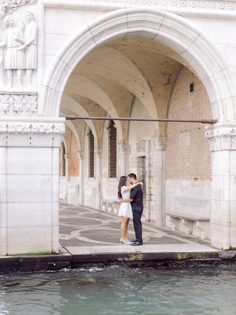 Couple photoshoot in Venice between Piazza San Marco, Arsenale, Castello