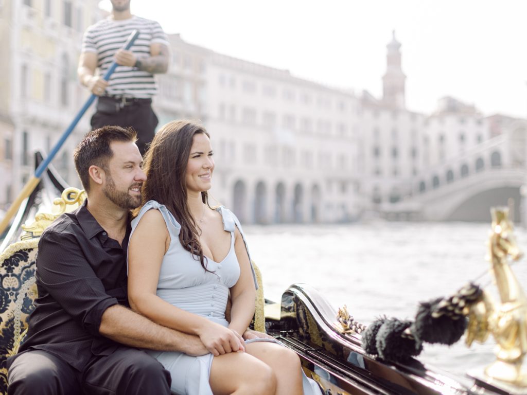 Couple photoshoot in Venice between Piazza San Marco, Arsenale, Castello