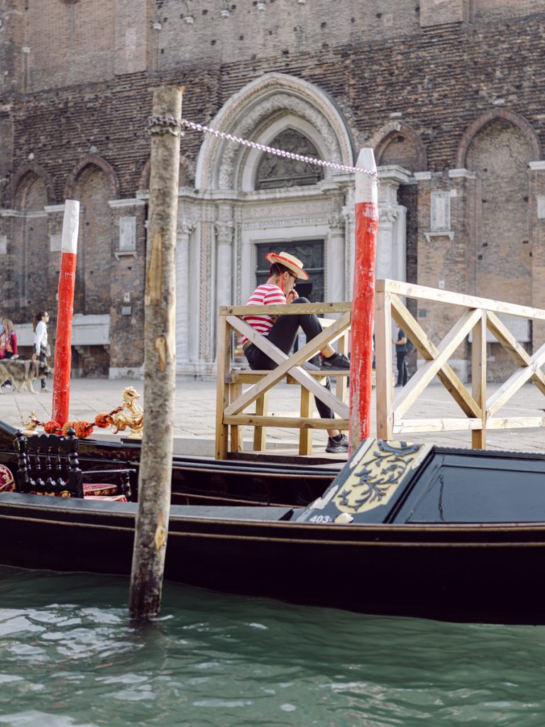 Couple photoshoot in Venice between Piazza San Marco, Arsenale, Castello