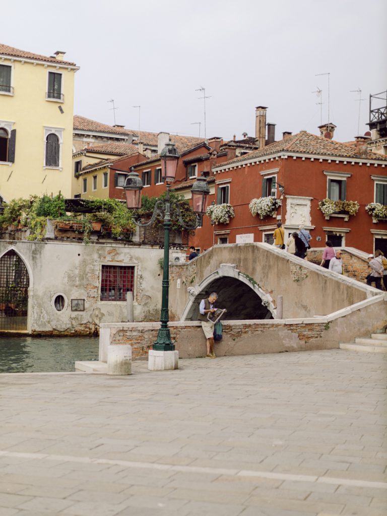 Couple photoshoot in Venice between Piazza San Marco, Arsenale, Castello