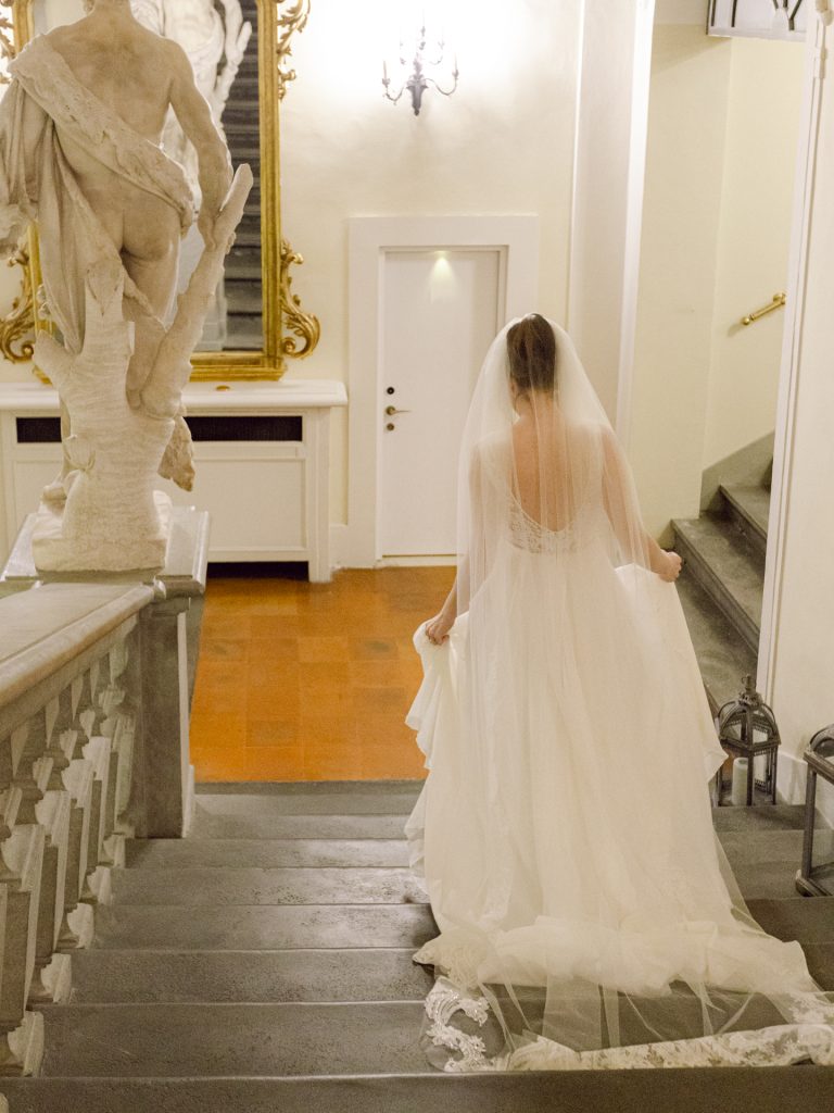Bride getting ready at Tivoli Palazzo Gaddi decorated for Christmas in Florence