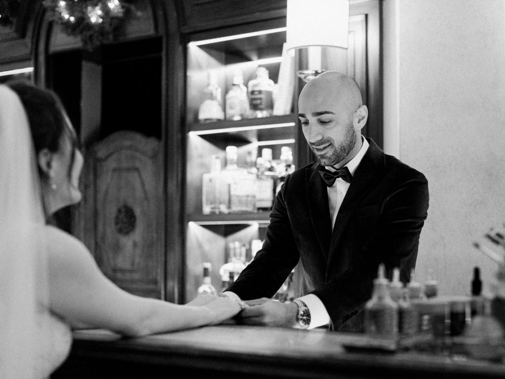 Elegant bridal portrait in Palazzo Gaddi Firenze