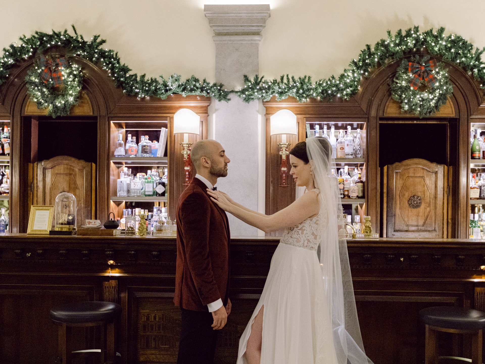 Elegant bridal portrait in Palazzo Gaddi Firenze