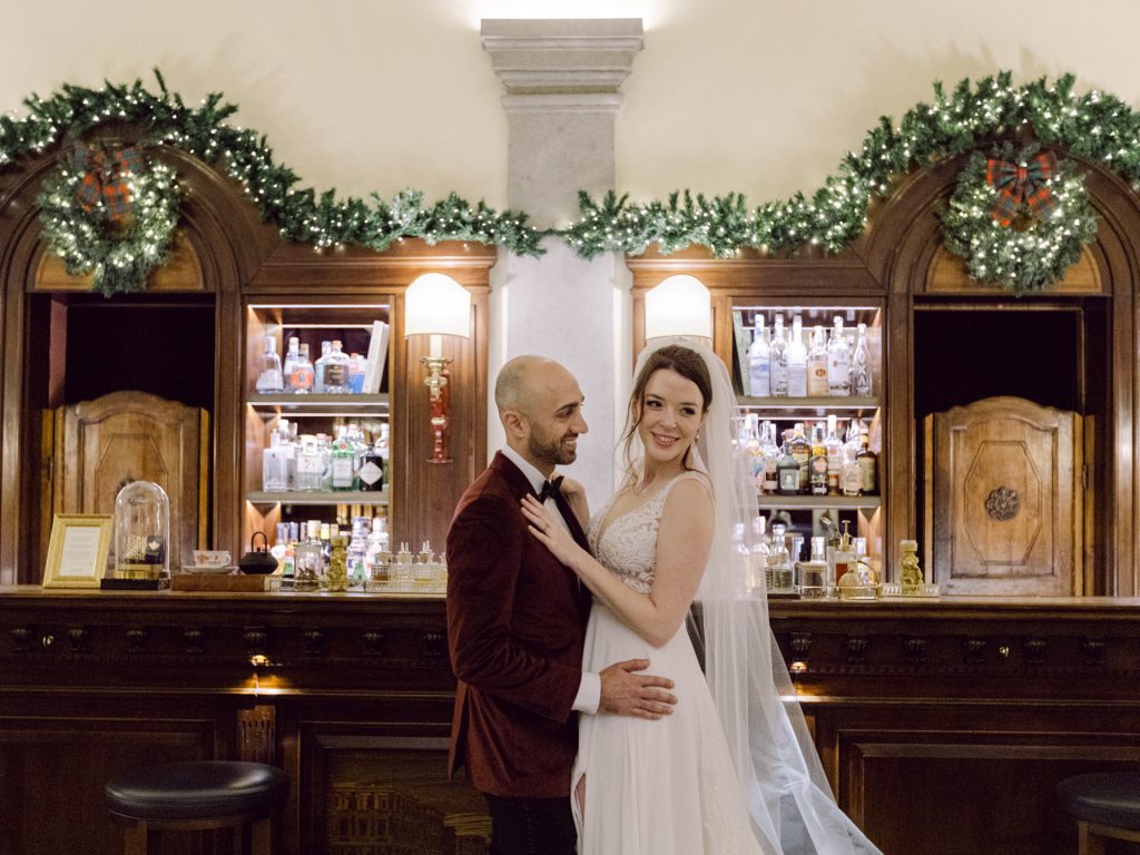 Elegant bridal portrait in Palazzo Gaddi Firenze