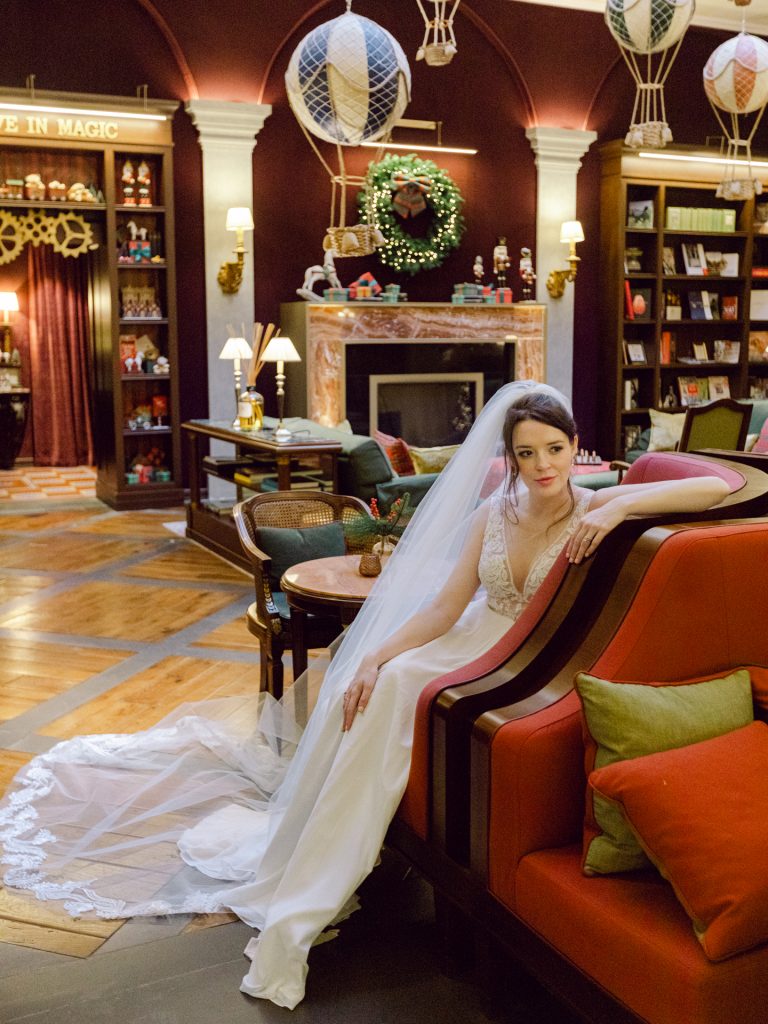 Bride getting ready at Tivoli Palazzo Gaddi decorated for Christmas in Florence