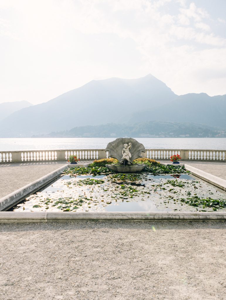 Villa-Melzi-Gardens-Honeymoon-photoshoot-in-Lake-Como