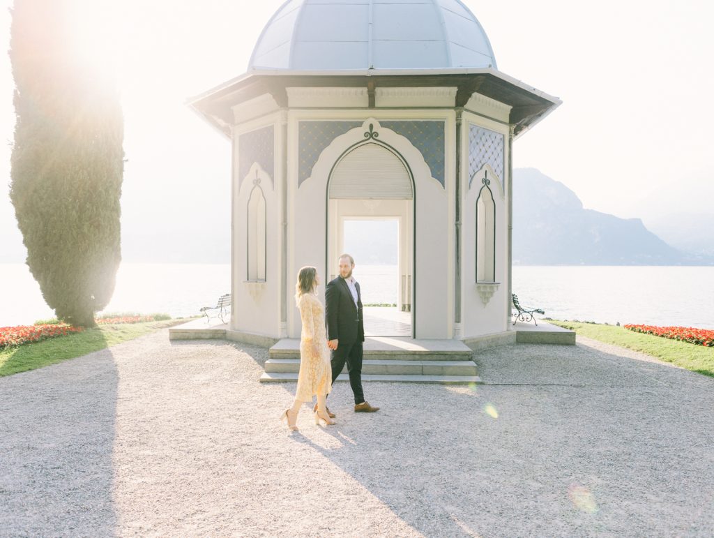 Villa-Melzi-Gardens-Honeymoon-photoshoot-in-Lake-Como