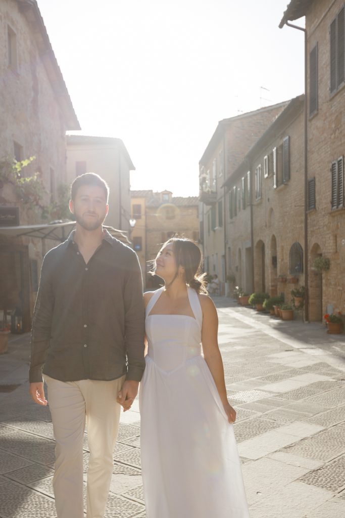 Honeymoon-in-Tuscany-Pienza-Italy-Sunset-Photoshoot