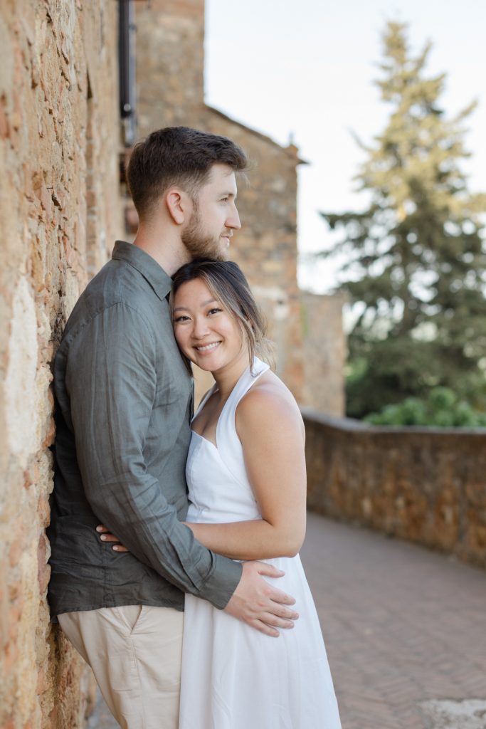 Honeymoon-in-Tuscany-Pienza-Italy-Sunset-Photoshoot