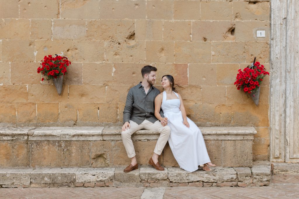 Honeymoon-in-Tuscany-Pienza-Italy-Sunset-Photoshoot
