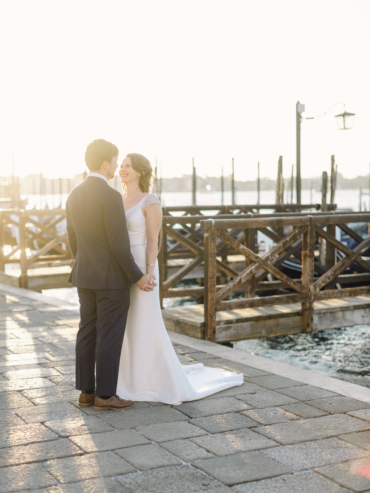 Venice-Sunrise-Elopement-in-September