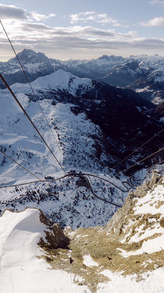 Rifugio-Lagazuoi-Dolomites-Italy-Elopement-Photographer