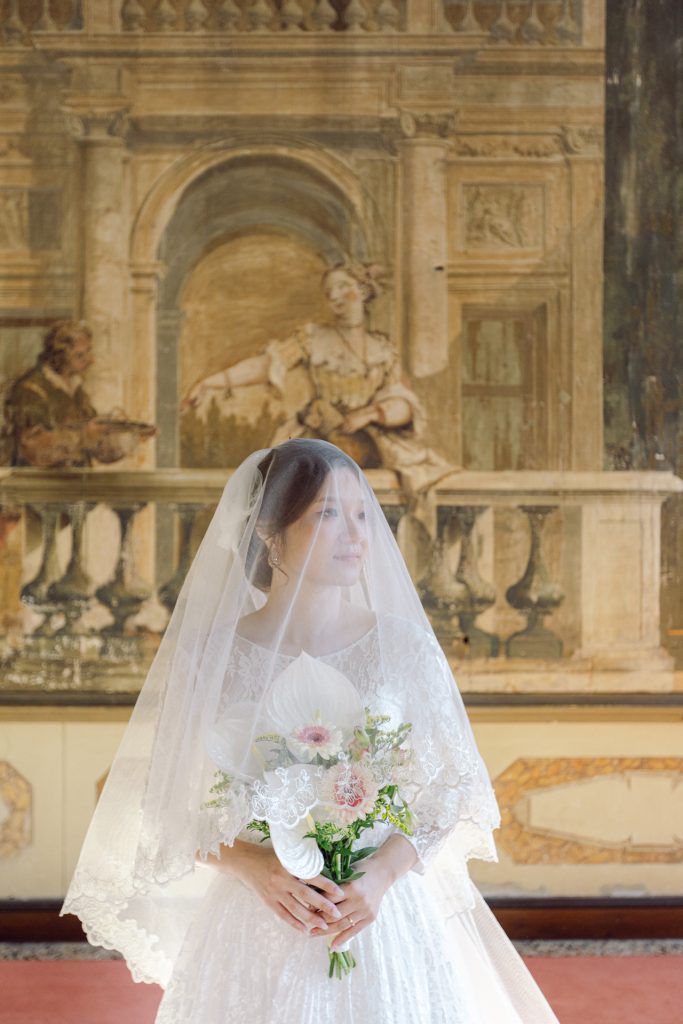 Bride getting ready in Ca' Sagredo Venice